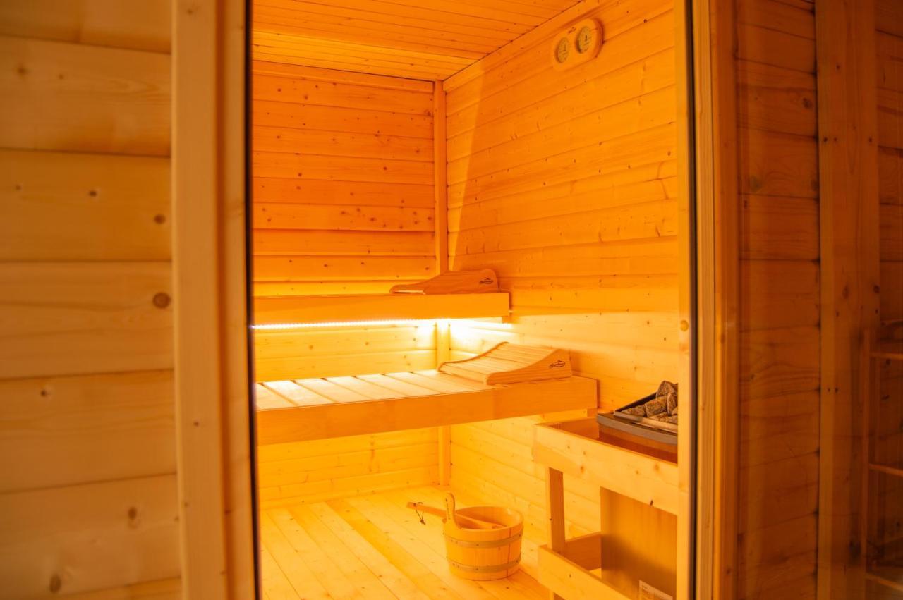 Wellnessoase Mitten In Der Wasserfallstadt Triberg Triberg im Schwarzwald Eksteriør billede
